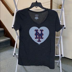 Female Mets tee.